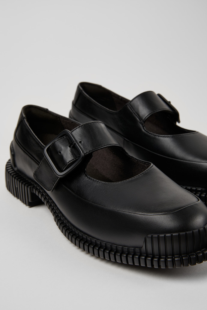 Camper Pix - Schwarzer Damenschuh aus Leder.