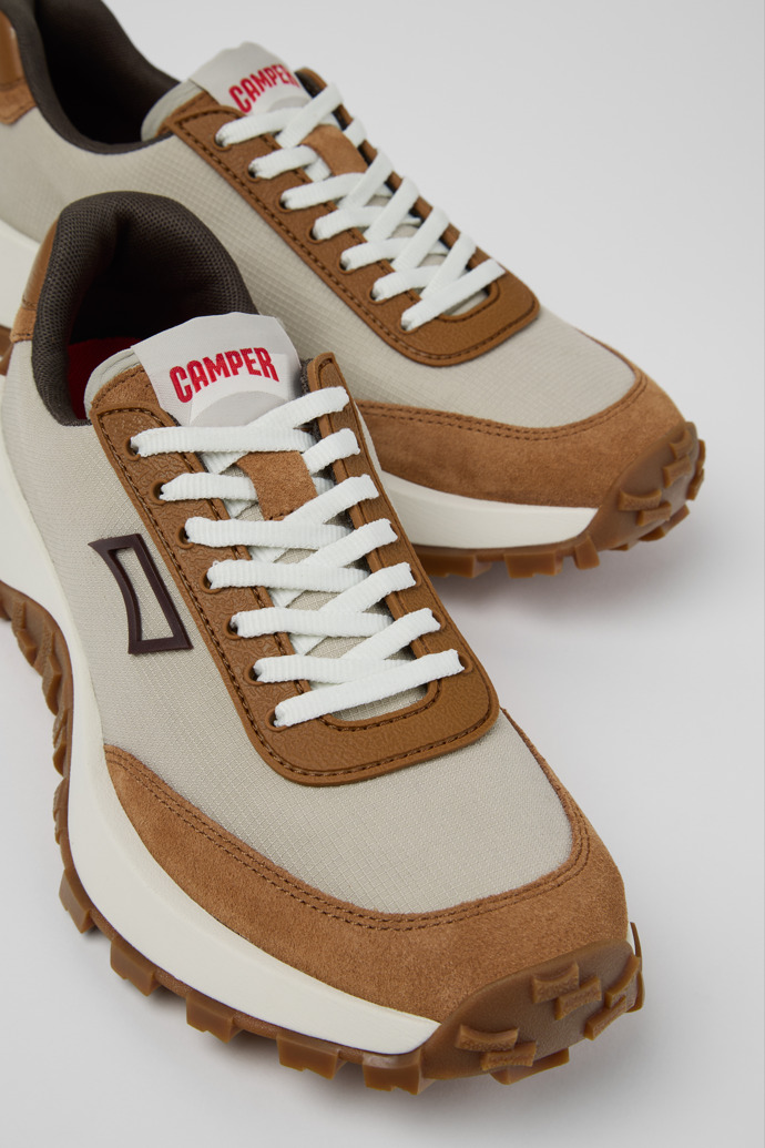 Camper Drift Trail - Graue Damensneaker aus Recycling-PET und Leder.