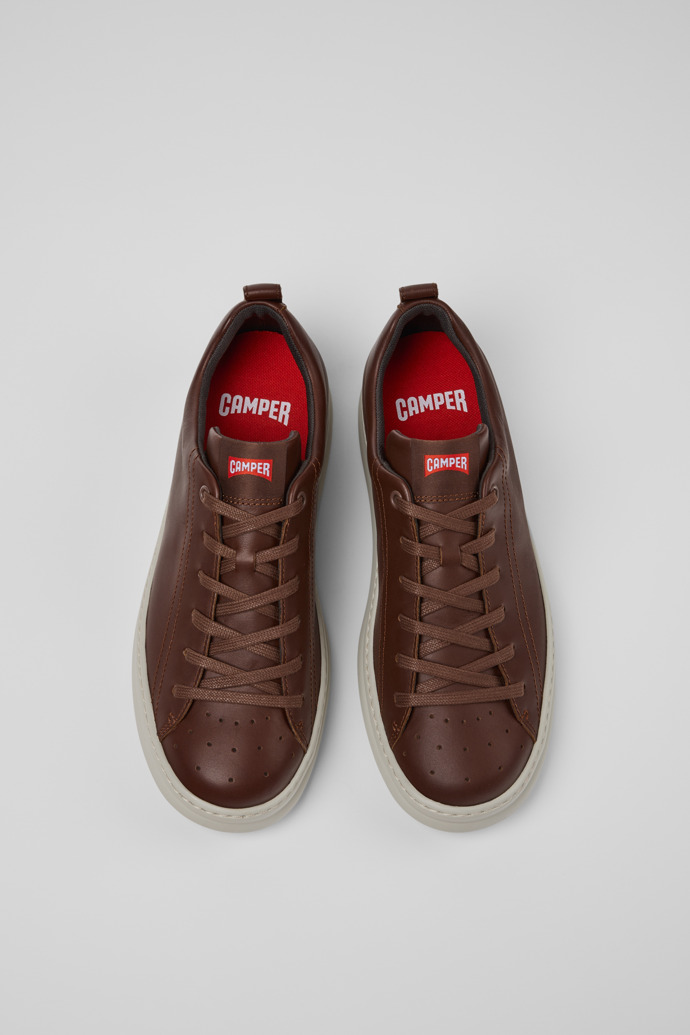 Camper Runner - Brauner Herrensneaker aus Leder.