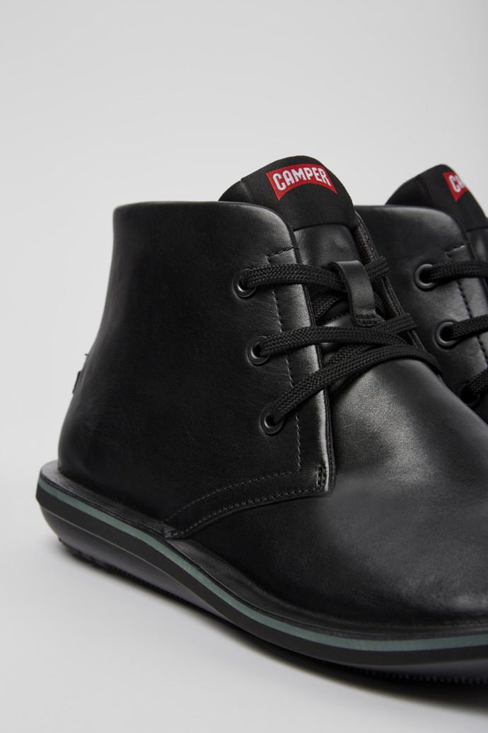 Camper Beetle - Schwarze Herrenstiefelette aus Leder