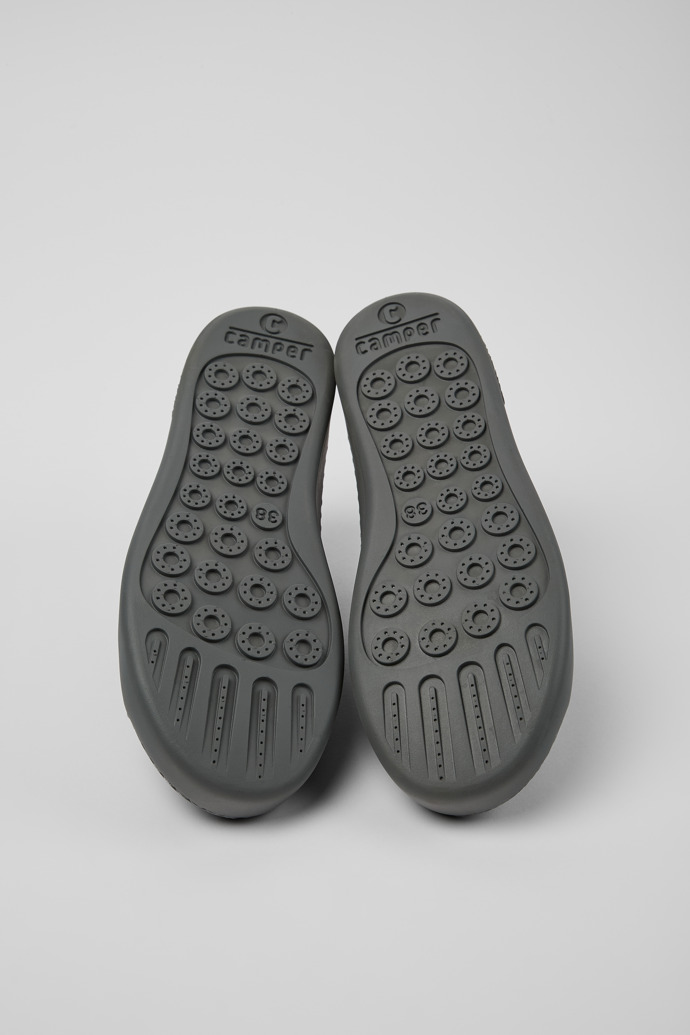 Camper Peu Touring - Schwarzer Damensneaker aus recyceltem PET.