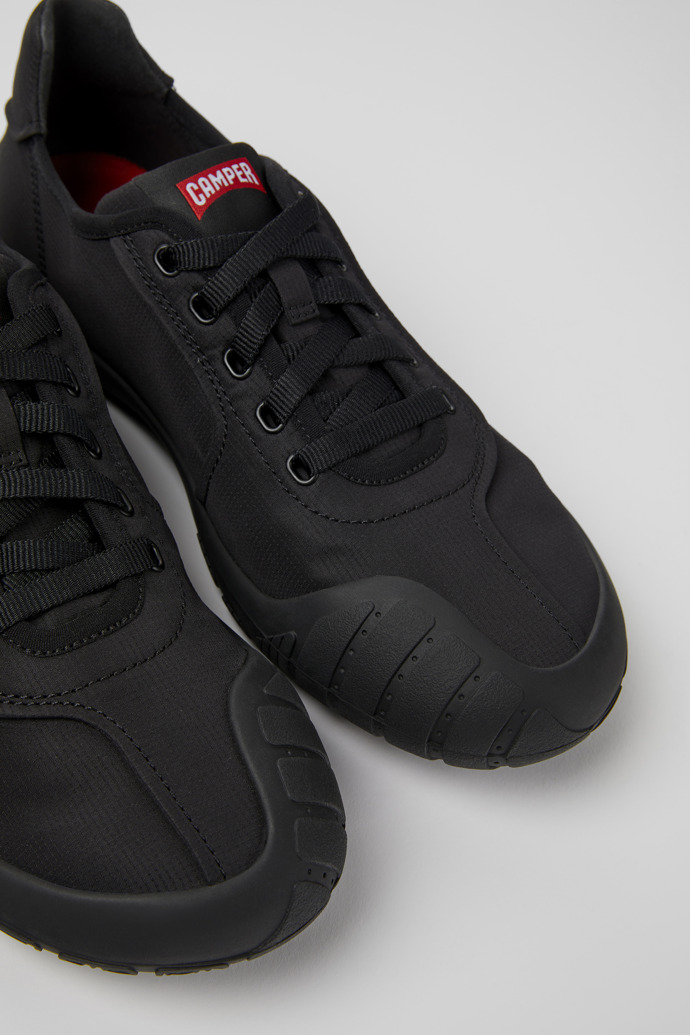 Camper Peu Path - Schwarzer Damensneaker aus Recycling-PET.