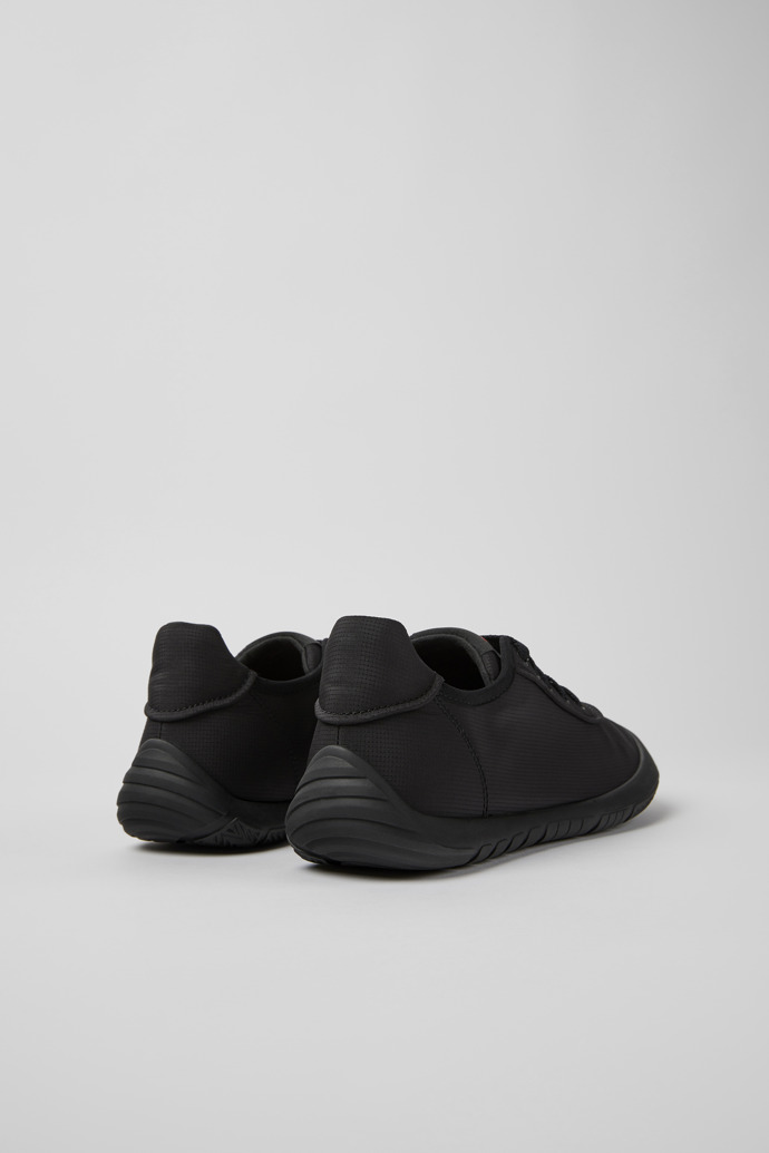 Camper Peu Path - Schwarzer Damensneaker aus Recycling-PET.