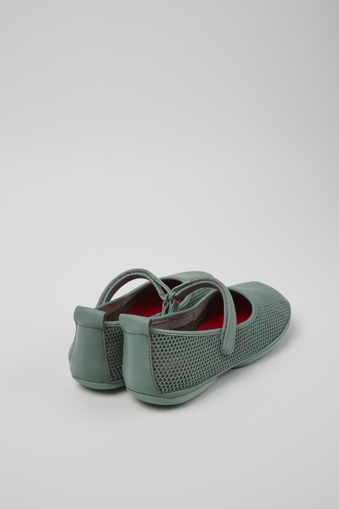Camper Right - Grüne Damenmokassins aus TENCEL® Lyocell und Leder.