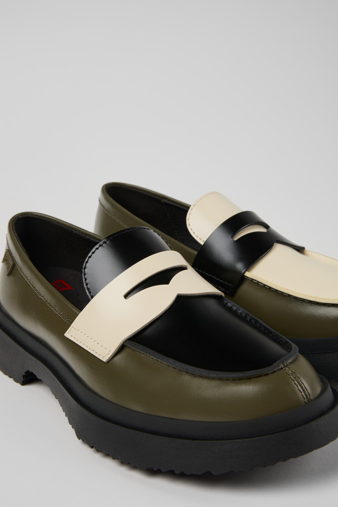 Camper Twins - Mehrfarbige Lederballerinas/Mokassins für Damen.