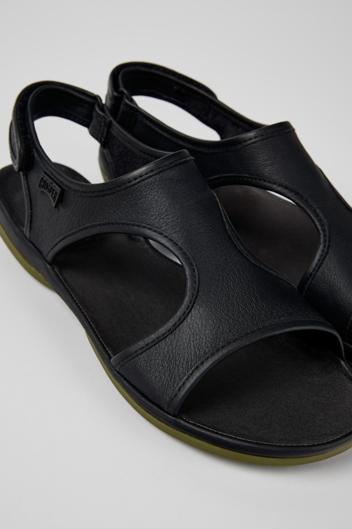 Camper Right - Schwarze Ledersandalen für Damen
