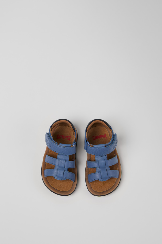 Camper Bicho - Blaue Kindersandale aus Leder.