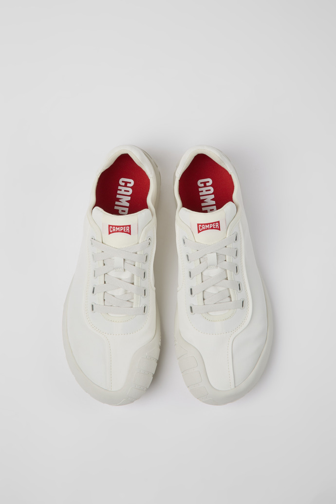 Camper Peu Path - Weißer Herrensneaker aus Recycling-PET.