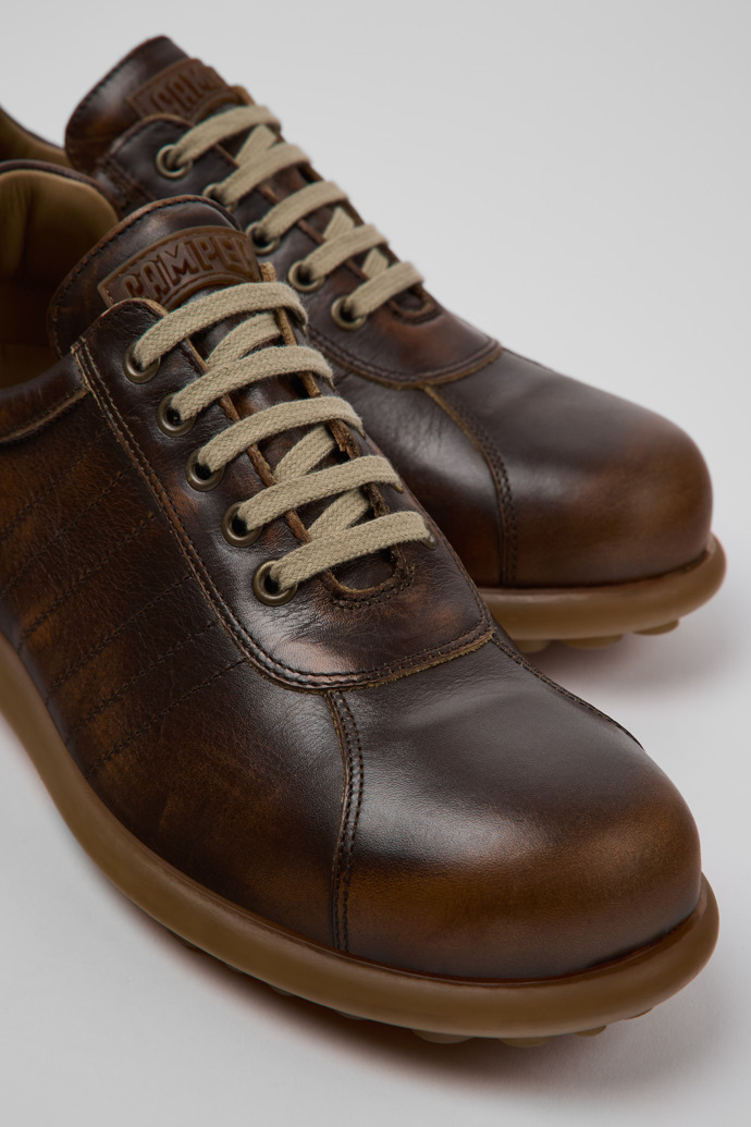 Camper Pelotas - Brauner Herrenschuh aus Leder.