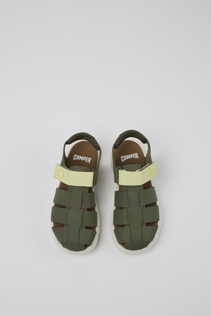 Camper Oruga - Mehrfarbiger Kindersandale aus Leder und Textil.