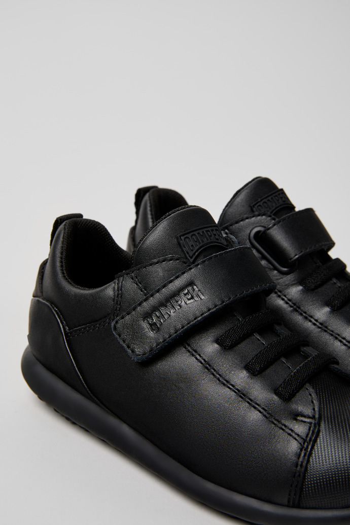 Camper Pelotas - Mehrfarbige Kinderschuhe aus Leder und Textil.