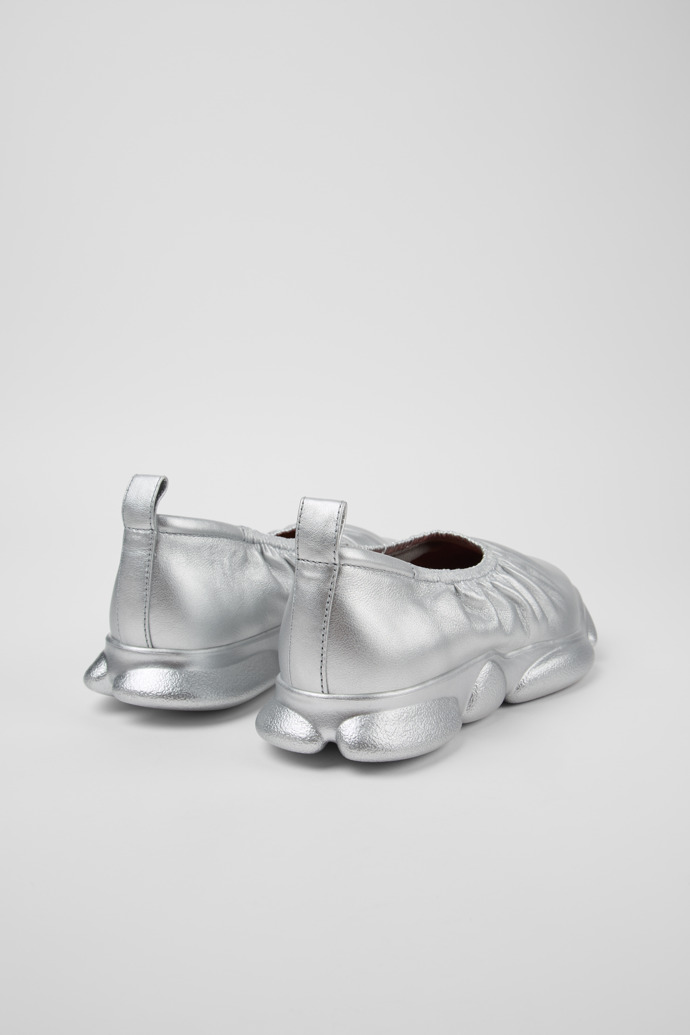 Camper Karst - Silberner Herrenschuh aus Leder.