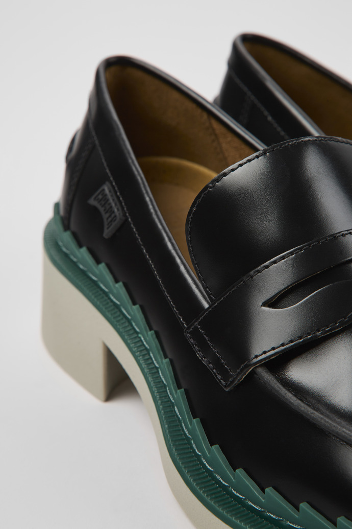 Camper Taylor - Schwarzer Damenloafer aus Leder