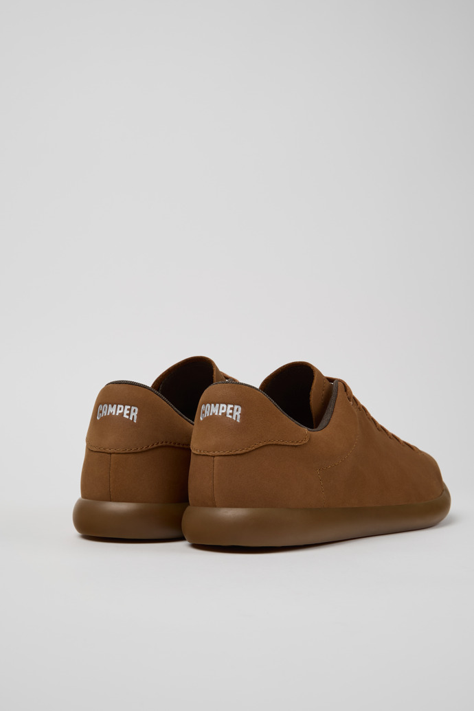 Camper Pelotas Soller - Brauner Herrensneaker aus Nubukleder.