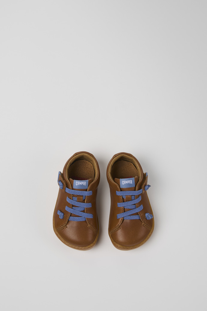 Camper Peu - Brauner Kinderschuh aus Leder.