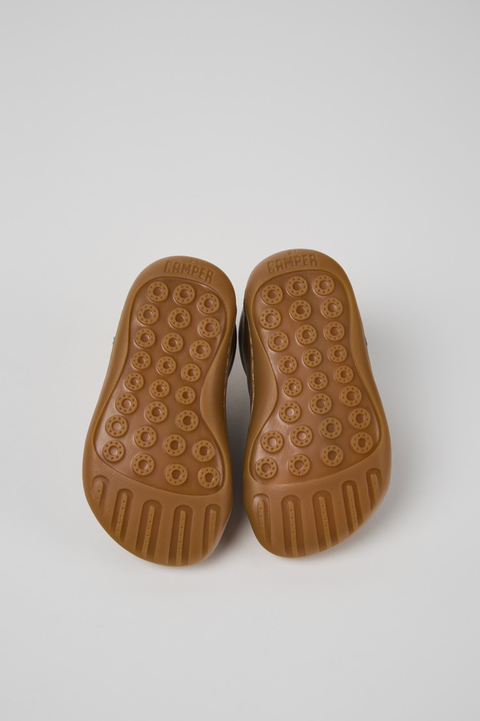 Camper Peu - Brauner Kinderschuh aus Leder.