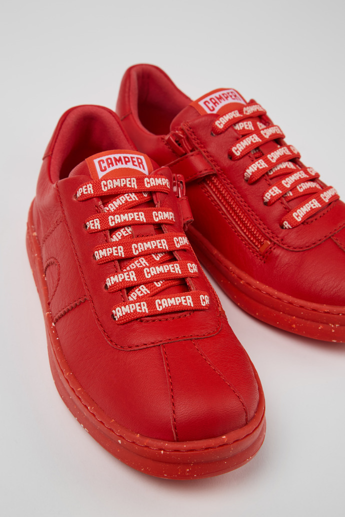 Camper Runner - Roter Kindersneaker aus Leder.