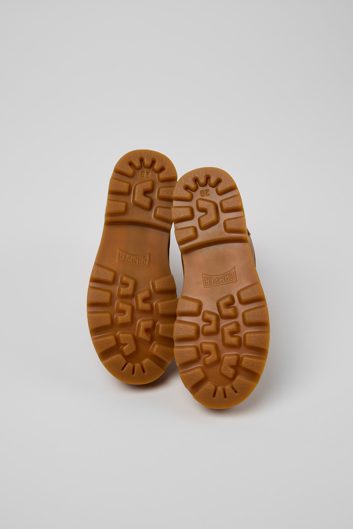 Camper Twins - Braune Kinderstiefelette aus Leder.