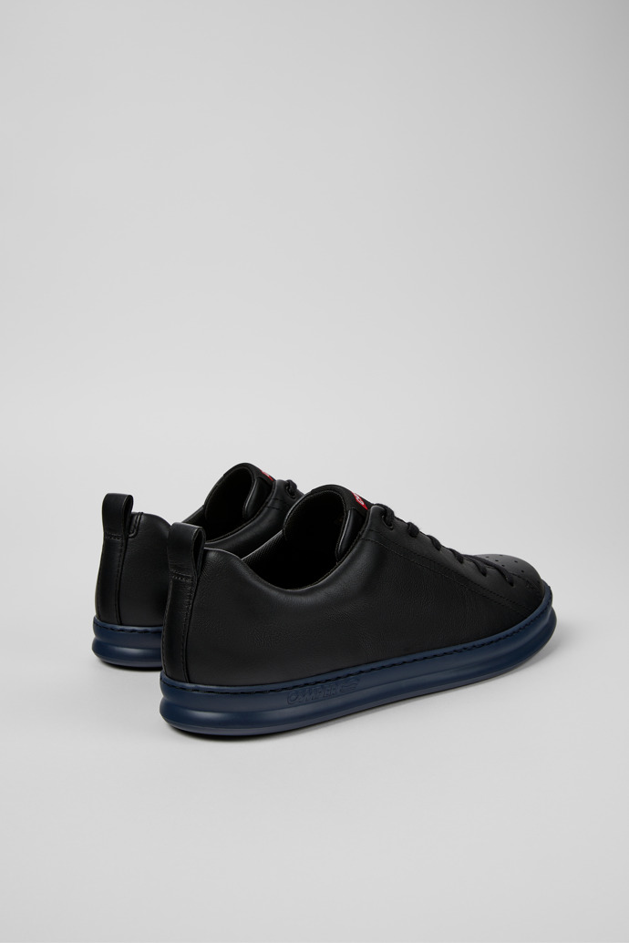 Camper Runner - Schwarzer Herrensneaker aus Leder.