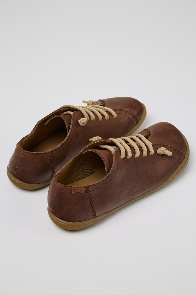 Camper Peu - Brauner Lederschuh für Damen.