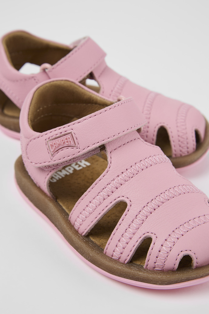 Camper Bicho - Rosafarbene Ledersandalen