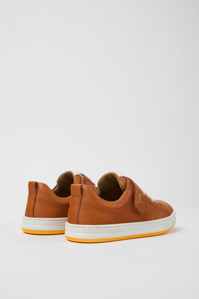 Camper Runner - Brauner Kindersneaker aus Leder
