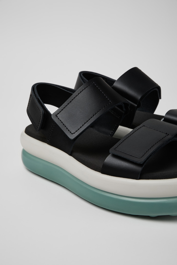 Camper Pelotas Flota Up - Schwarze Ledersandale für Damen.