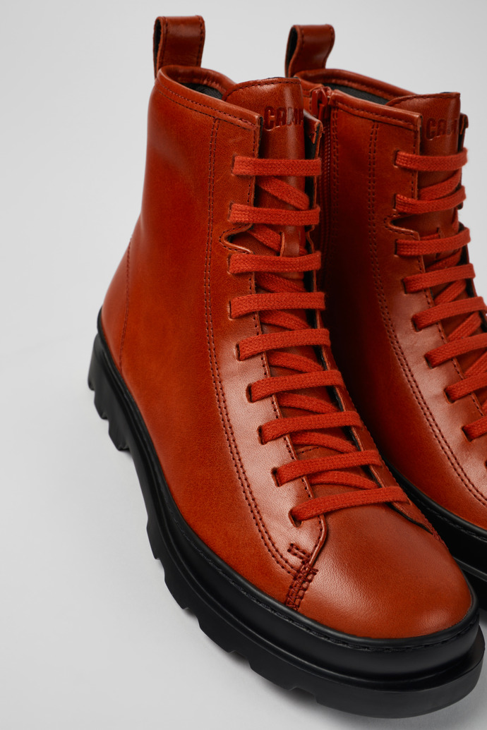 Camper Brutus - Roter Damenschnürstiefel aus Leder