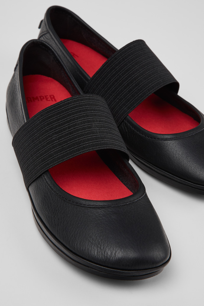 Camper Right Nina - Schwarzer Lederballerina für Damen.
