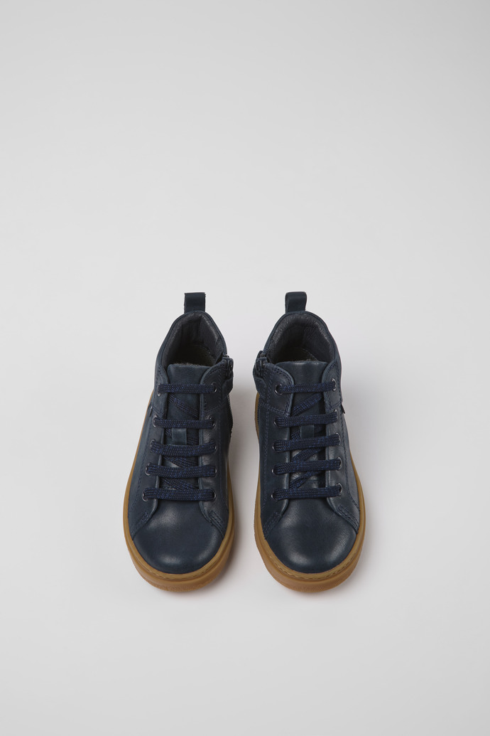 Camper Kiddo - Blaue Kinderstiefelette aus Leder.