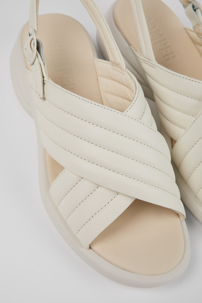 Camper Spiro - Weiße Damensandalen aus Leder mit Kreuzriemen