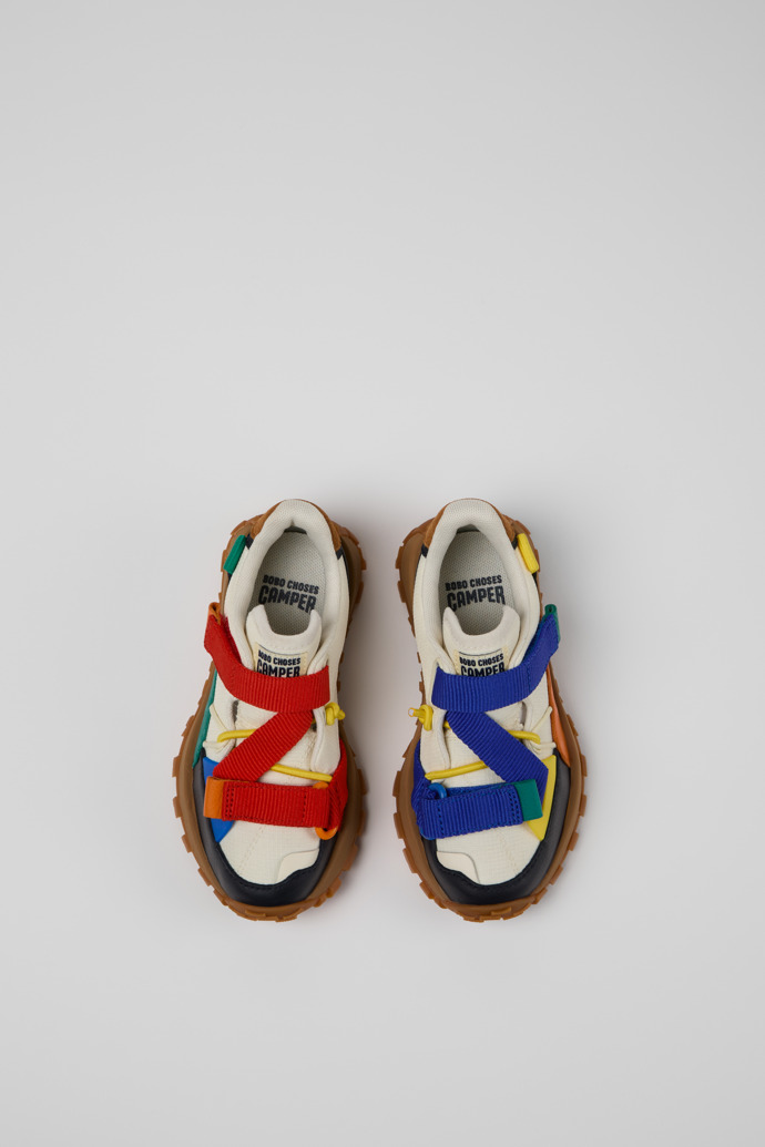 Camper Bobo Choses x Camper - Mehrfarbige Kinderschuhe aus Leder und Textil mit halboffener Form.