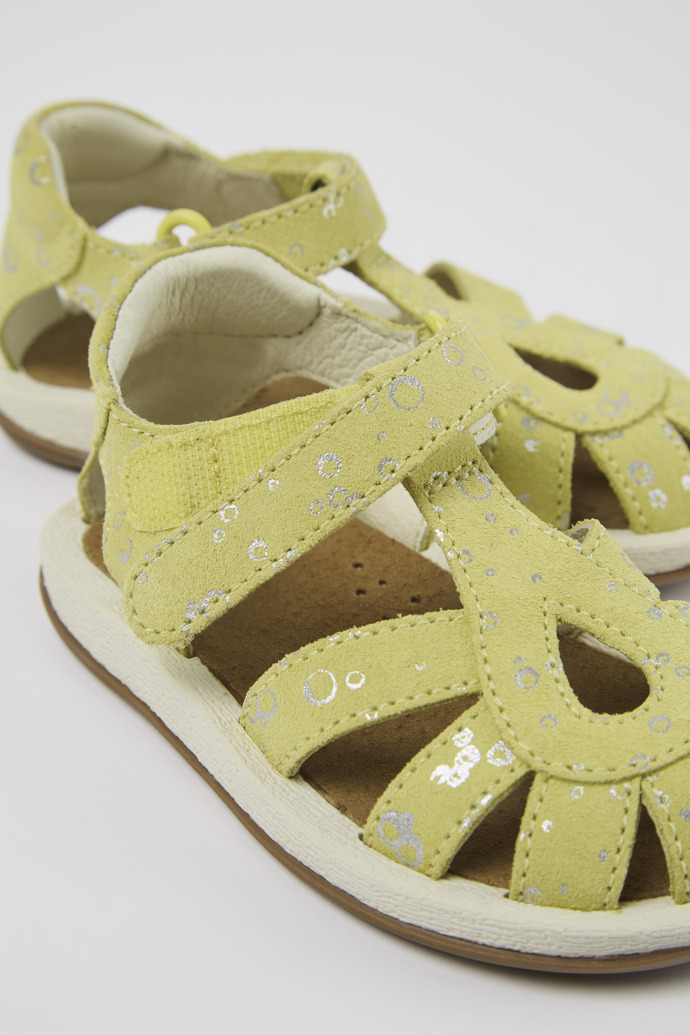 Camper Bicho - Gelbe Sandalen aus Nubukleder