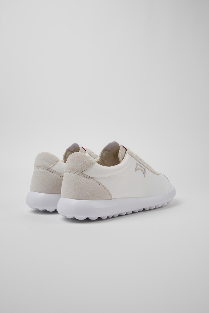 Camper Pelotas XLite - Weißer Herrensneaker aus Recycling-PET und Nubukleder.