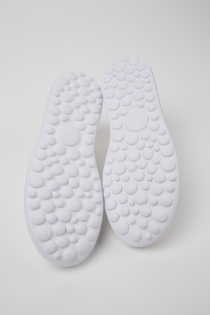 Camper Pelotas XLite - Weißer Herrensneaker aus Recycling-PET und Nubukleder.
