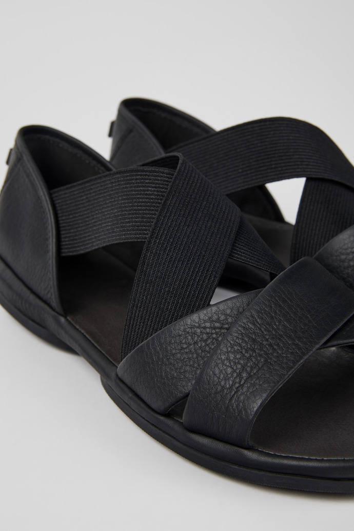 Camper Right - Schwarze Ledersandalen für Damen.