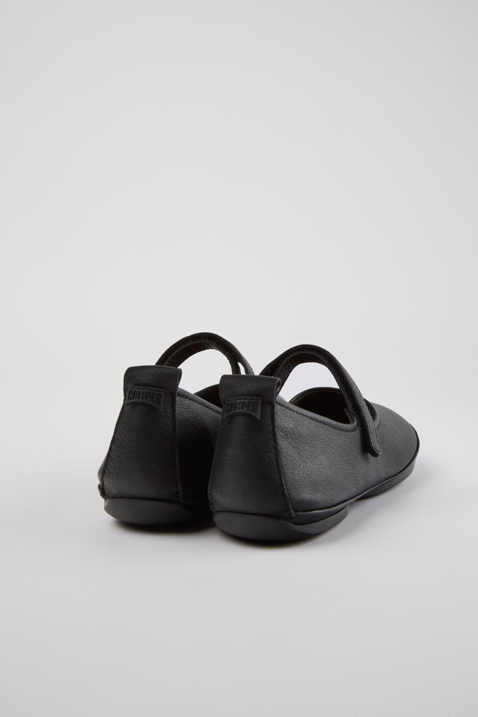 Camper Right Nina - Schwarzer Damenschuh aus Leder.