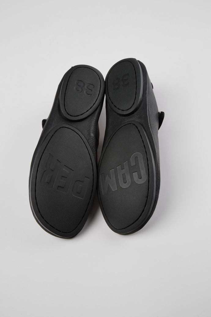 Camper Right Nina - Schwarzer Damenschuh aus Leder.