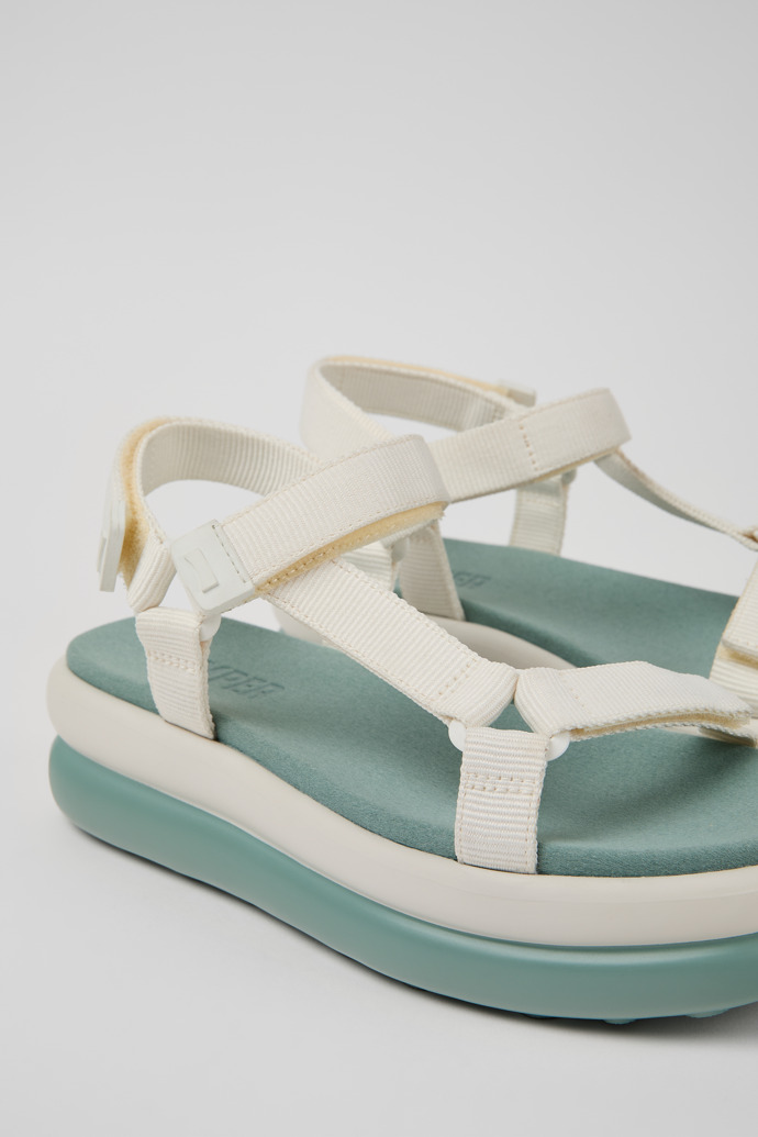 Camper Pelotas Flota Up - Weiße Sandale aus recyceltem PET für Damen.