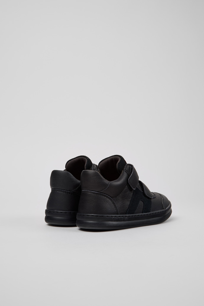 Camper Runner - Schwarze Kinderstiefelette aus Leder/Nubukleder.