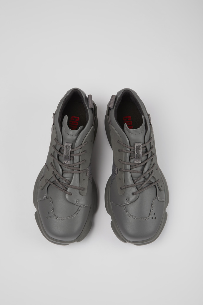 Camper Karst - Grauer Herrensneaker aus Leder und Textil