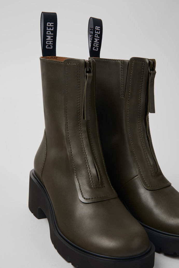 Camper Milah - Grüner Damenstiefel aus Leder mit Reißverschluss