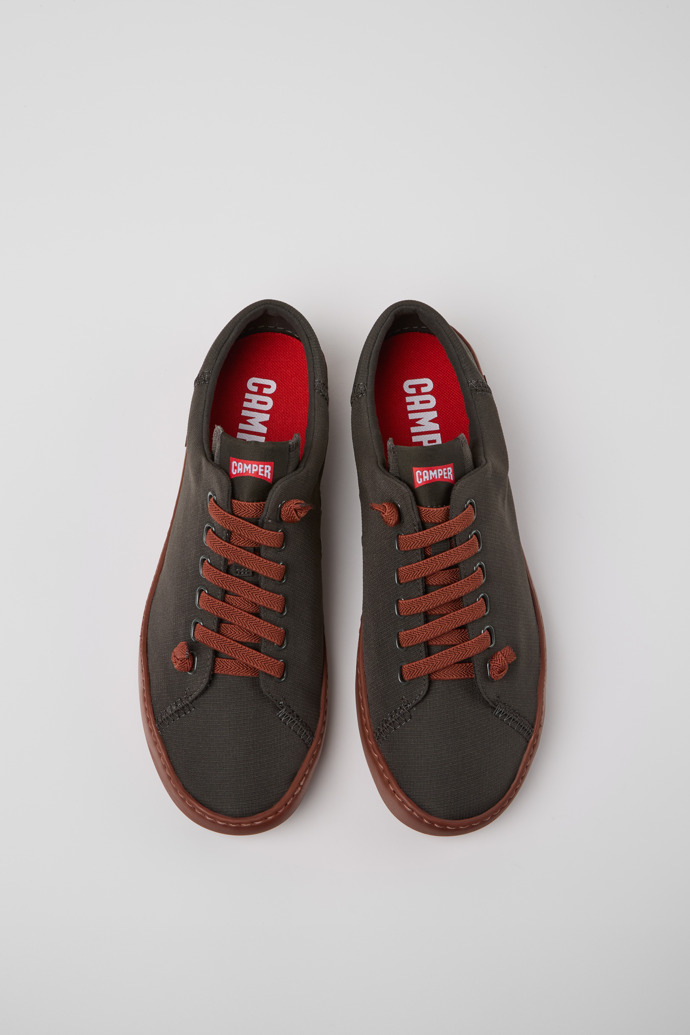Camper Peu Touring - Grauer Herrensneaker aus Recycling-PET.