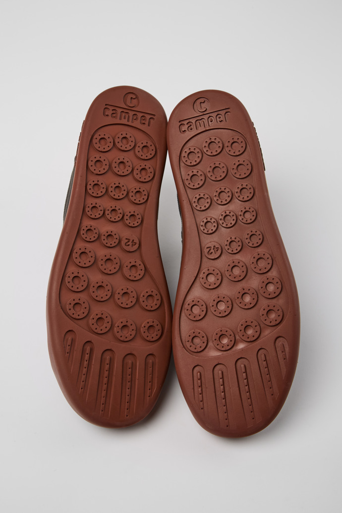 Camper Peu Touring - Grauer Herrensneaker aus Recycling-PET.