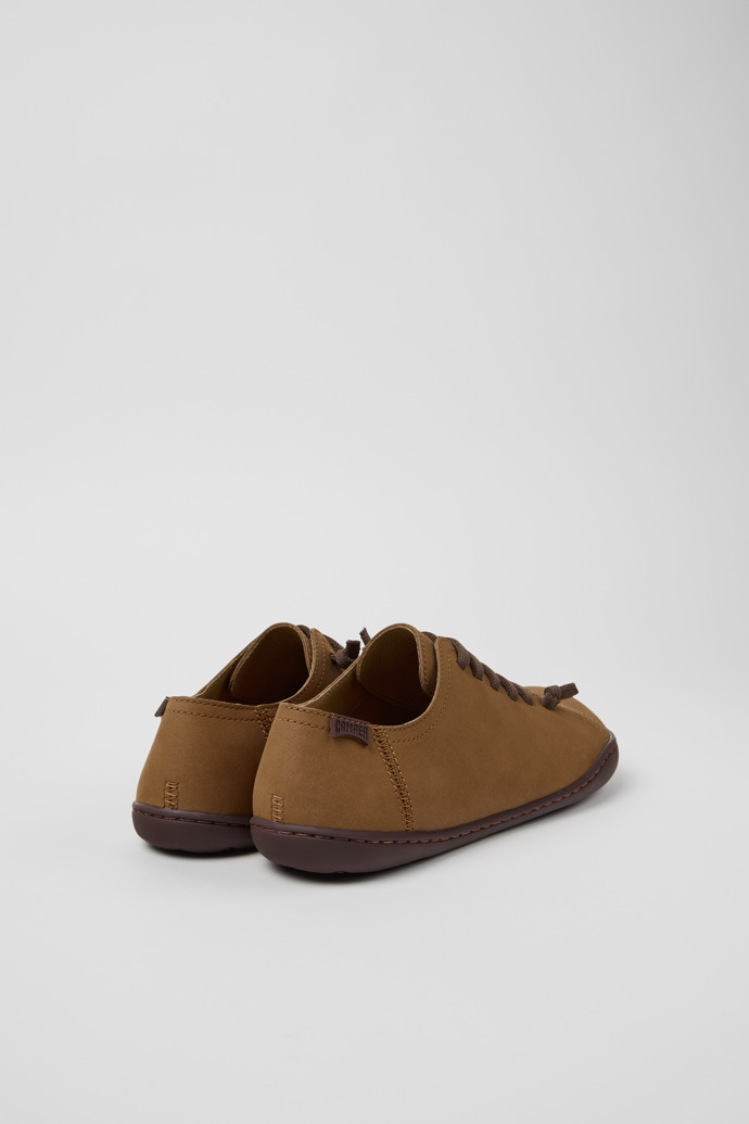 Camper Peu - Brauner Damenschuh aus Leder und PET.