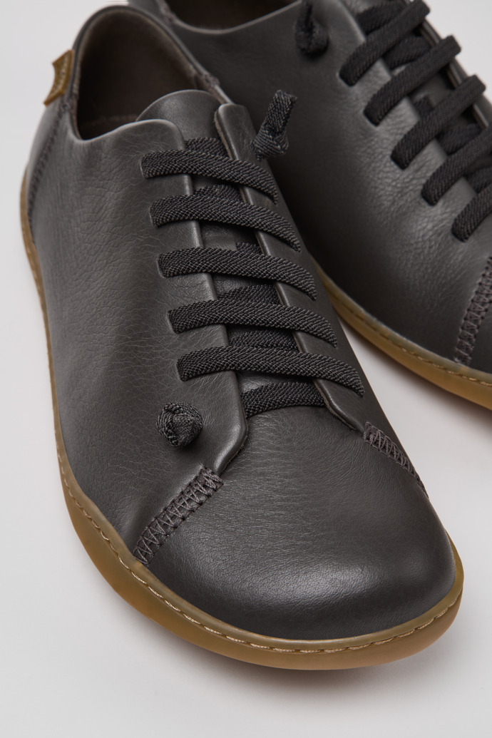 Camper Peu - Grauer Herrenschuh aus Leder.