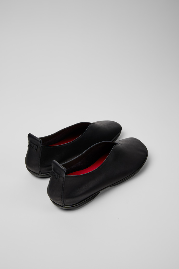 Camper Right Nina - Schwarzer Lederballerina für Damen.