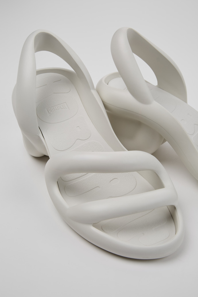 Camper Kobarah - Weißer Herrensandalette aus Textil.