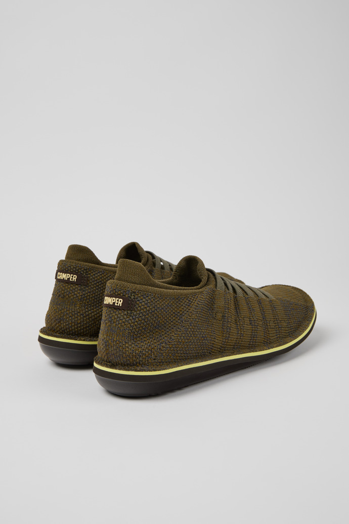 Camper Beetle - Mehrfarbiger Herrenschuh aus Strickmaterial aus recyceltem PET.