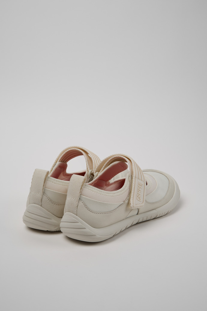 Camper Path - Weißer Damensneaker aus Leder.